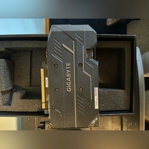 GIGABYTE GeForce GTX 1660 SUPER OC PCI Express 3.0 x16 Video Card GV-N166SOC-6GD